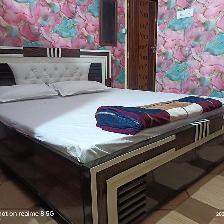 Maa Gauri Paying Guest House バラナシ エクステリア 写真