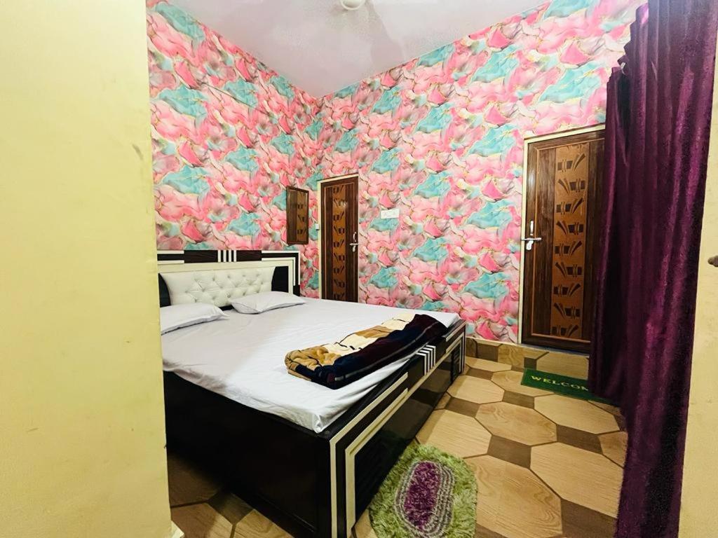 Maa Gauri Paying Guest House バラナシ エクステリア 写真
